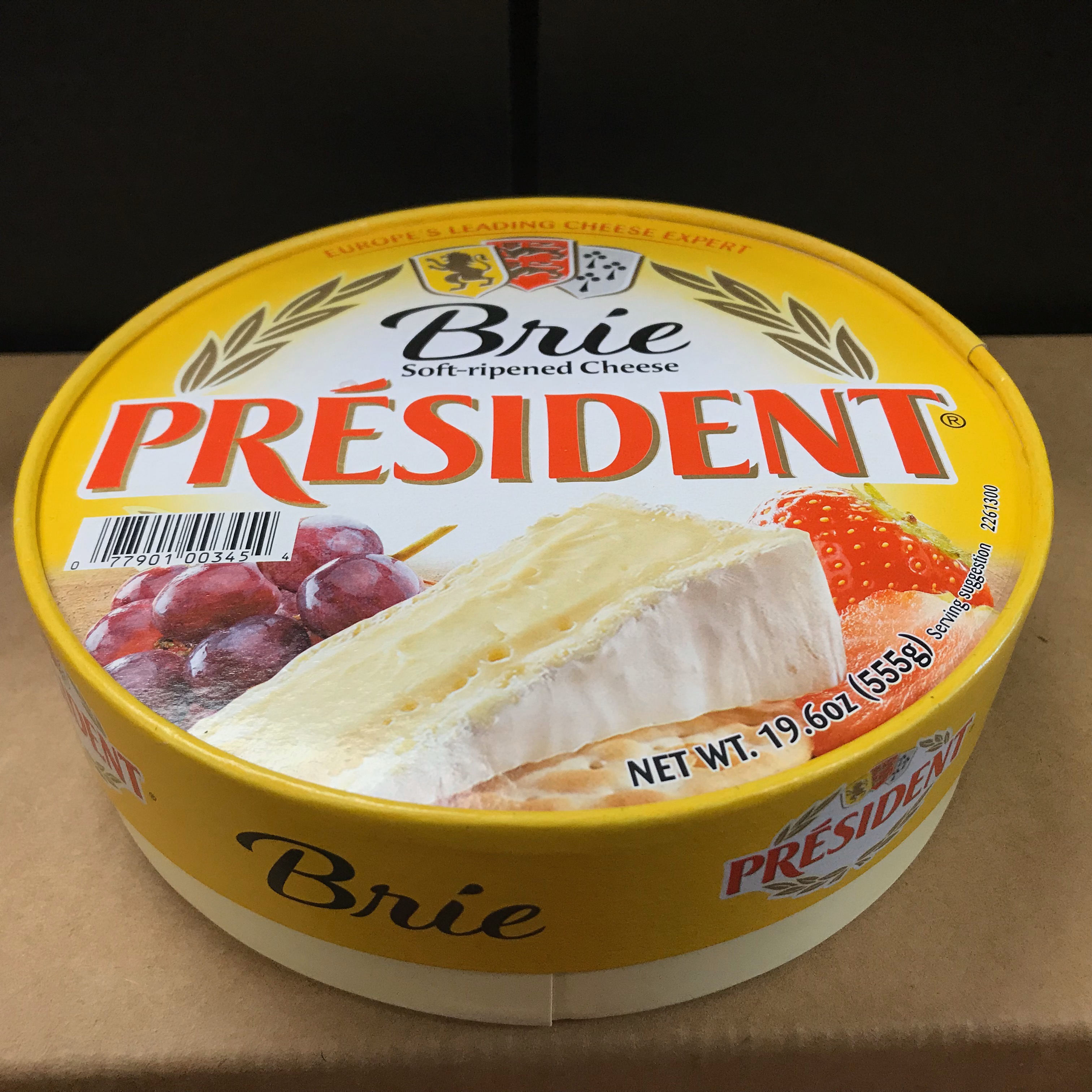 President soft-ripened Brie cheese 19.6 oz